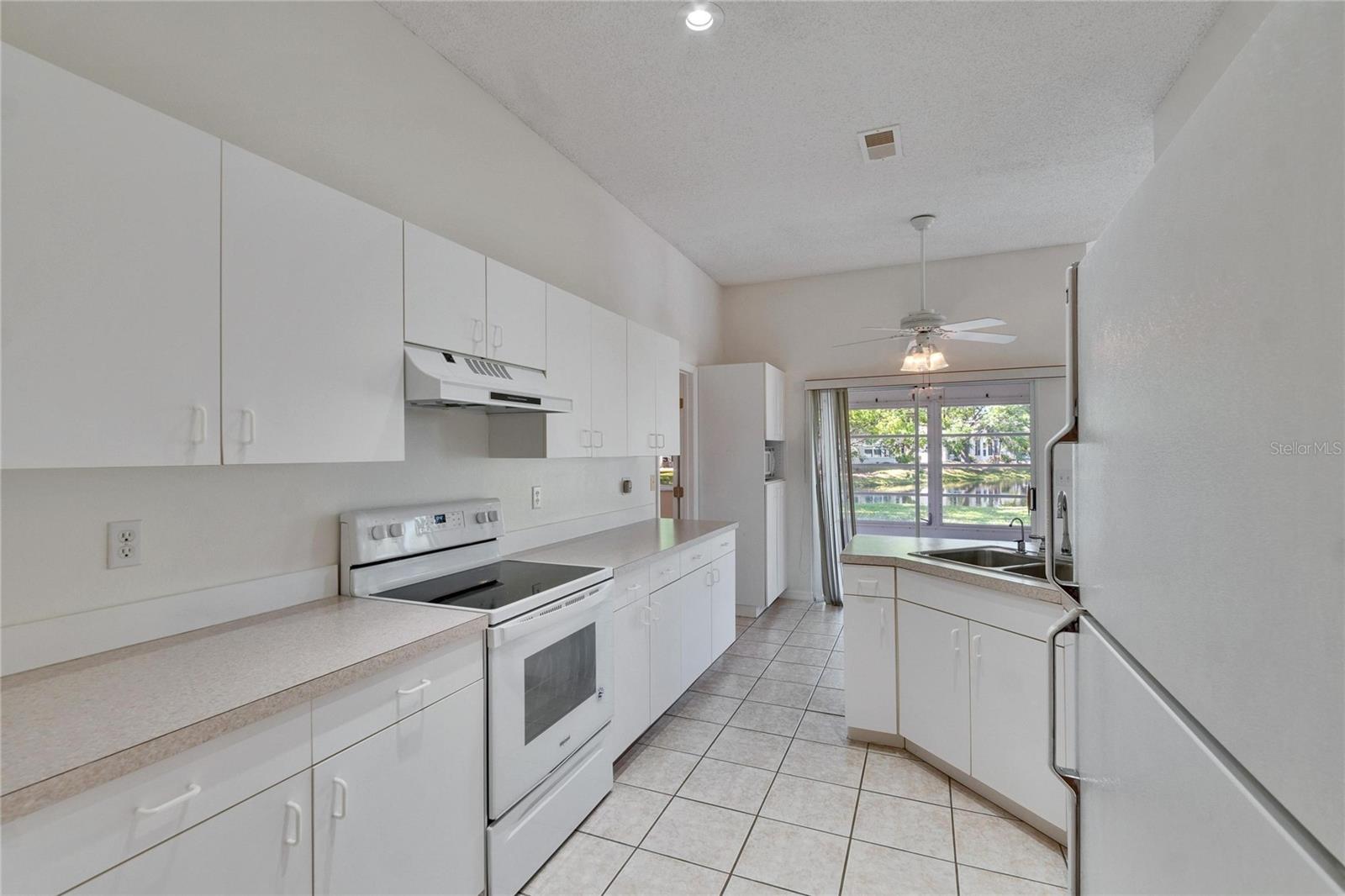 2310 MOONEY PL, SUN CITY CENTER, FL, 33573