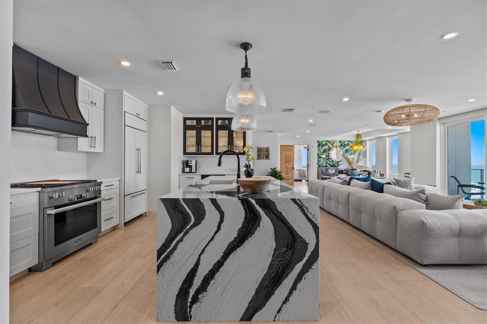 TB8361197 Property Photo