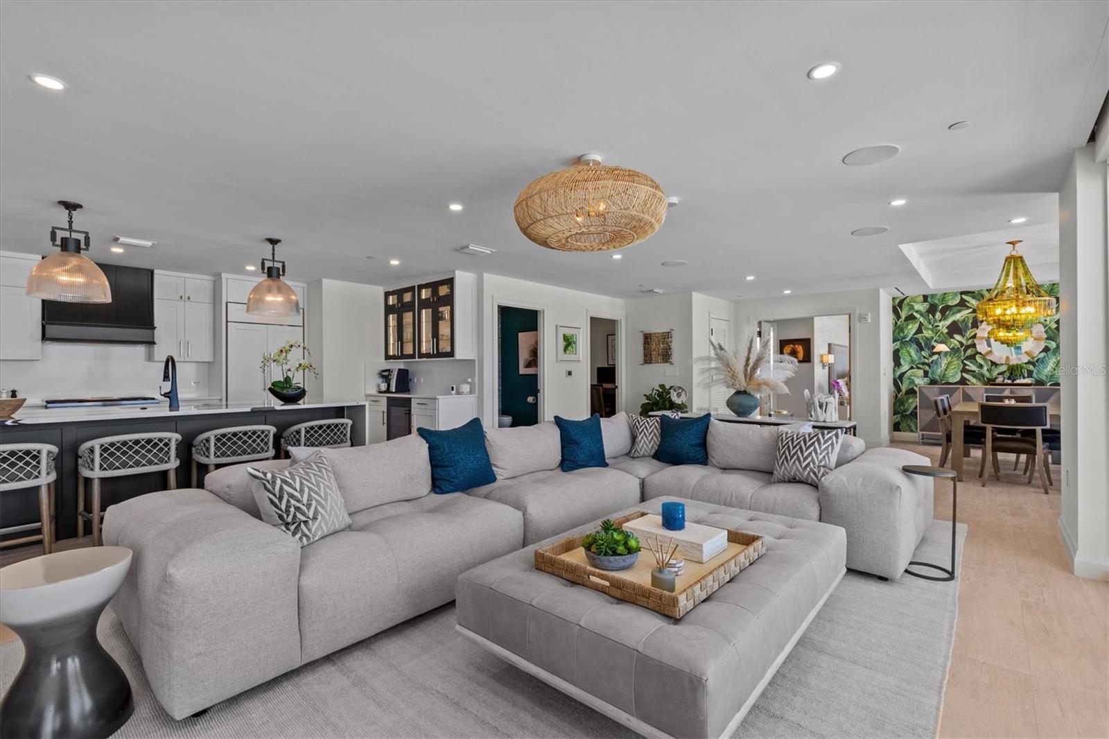 TB8361197 Property Photo