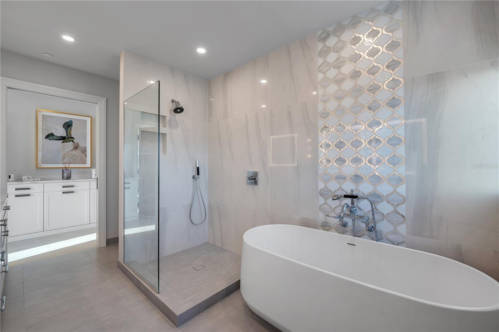 TB8361197 Property Photo