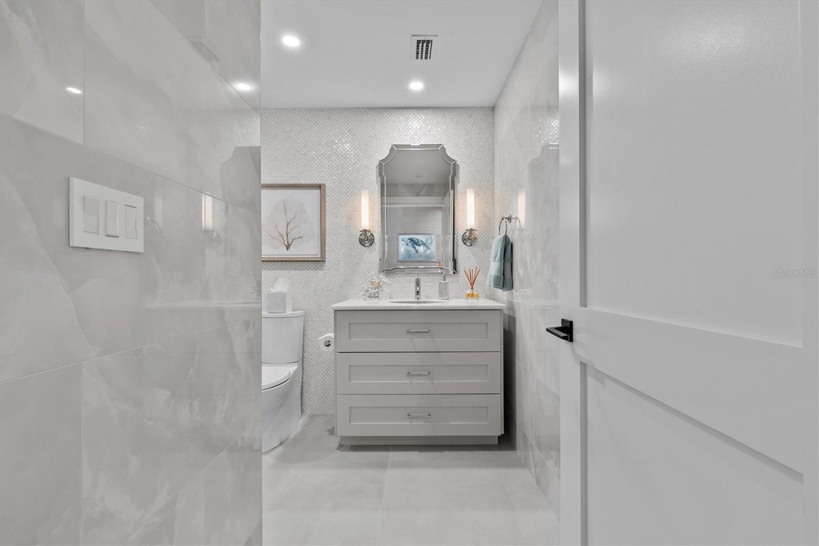 TB8361197 Property Photo