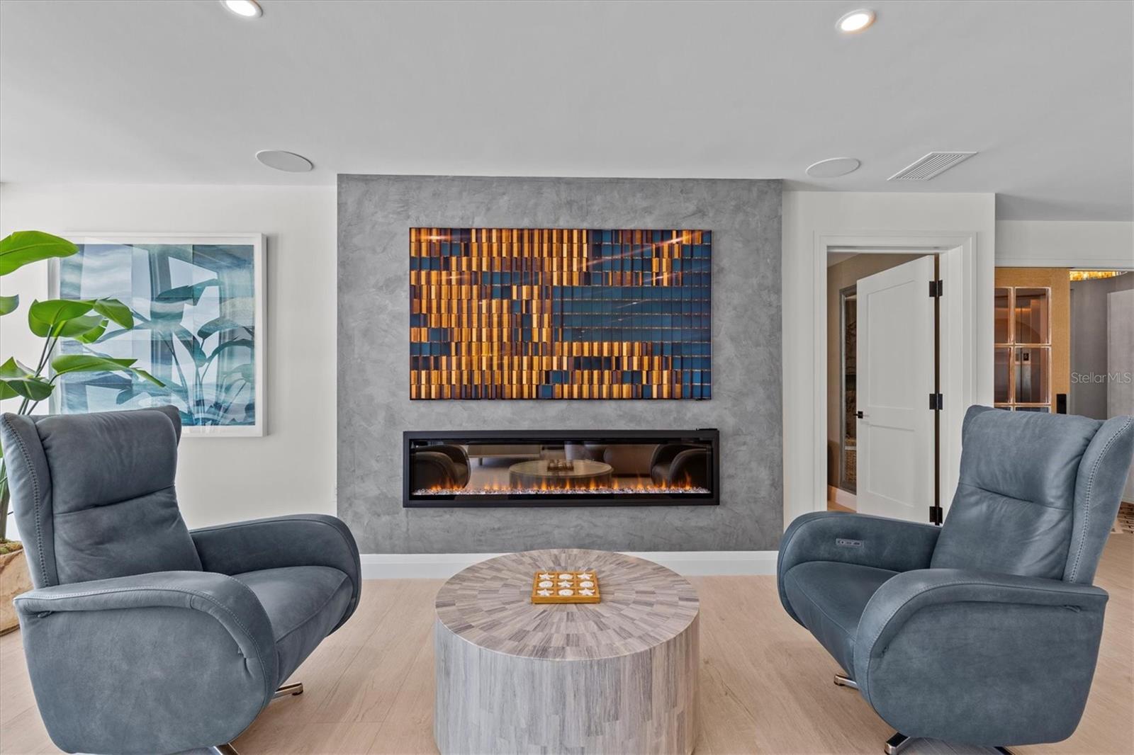 TB8361197 Property Photo