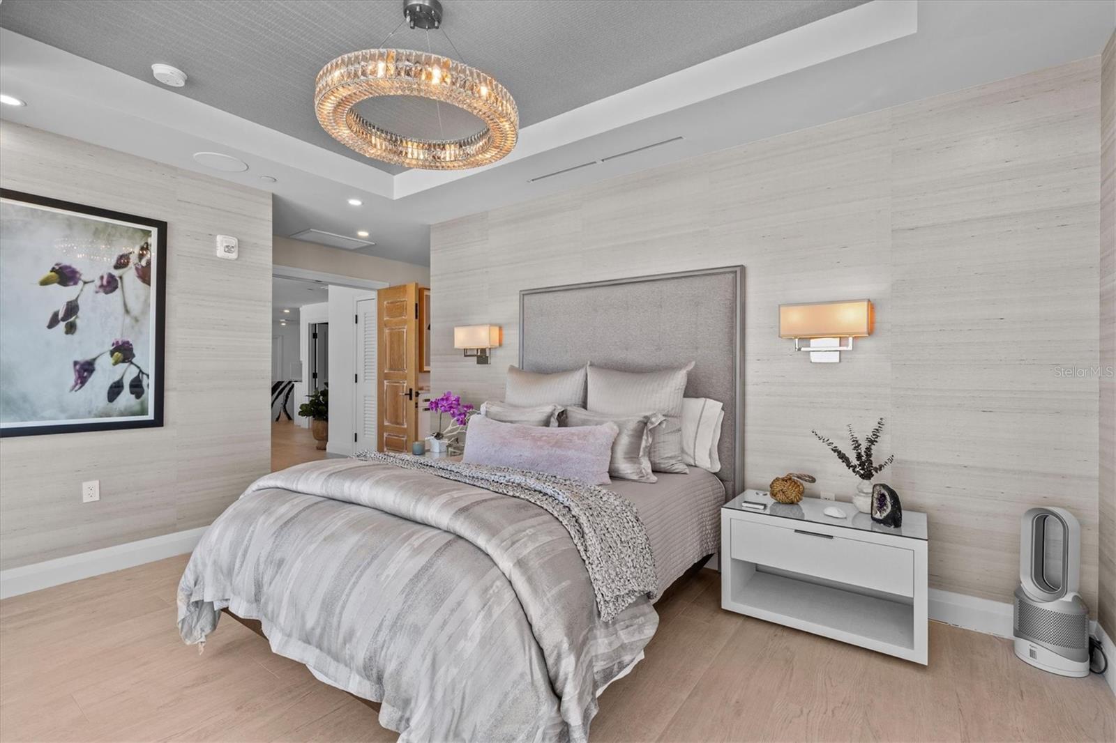 TB8361197 Property Photo