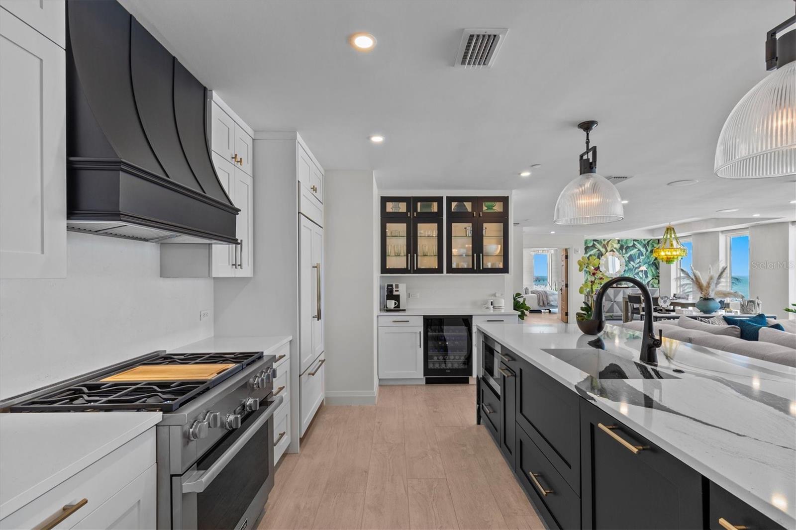 TB8361197 Property Photo