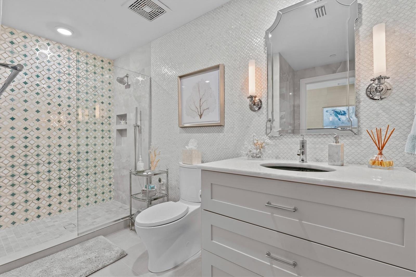 TB8361197 Property Photo