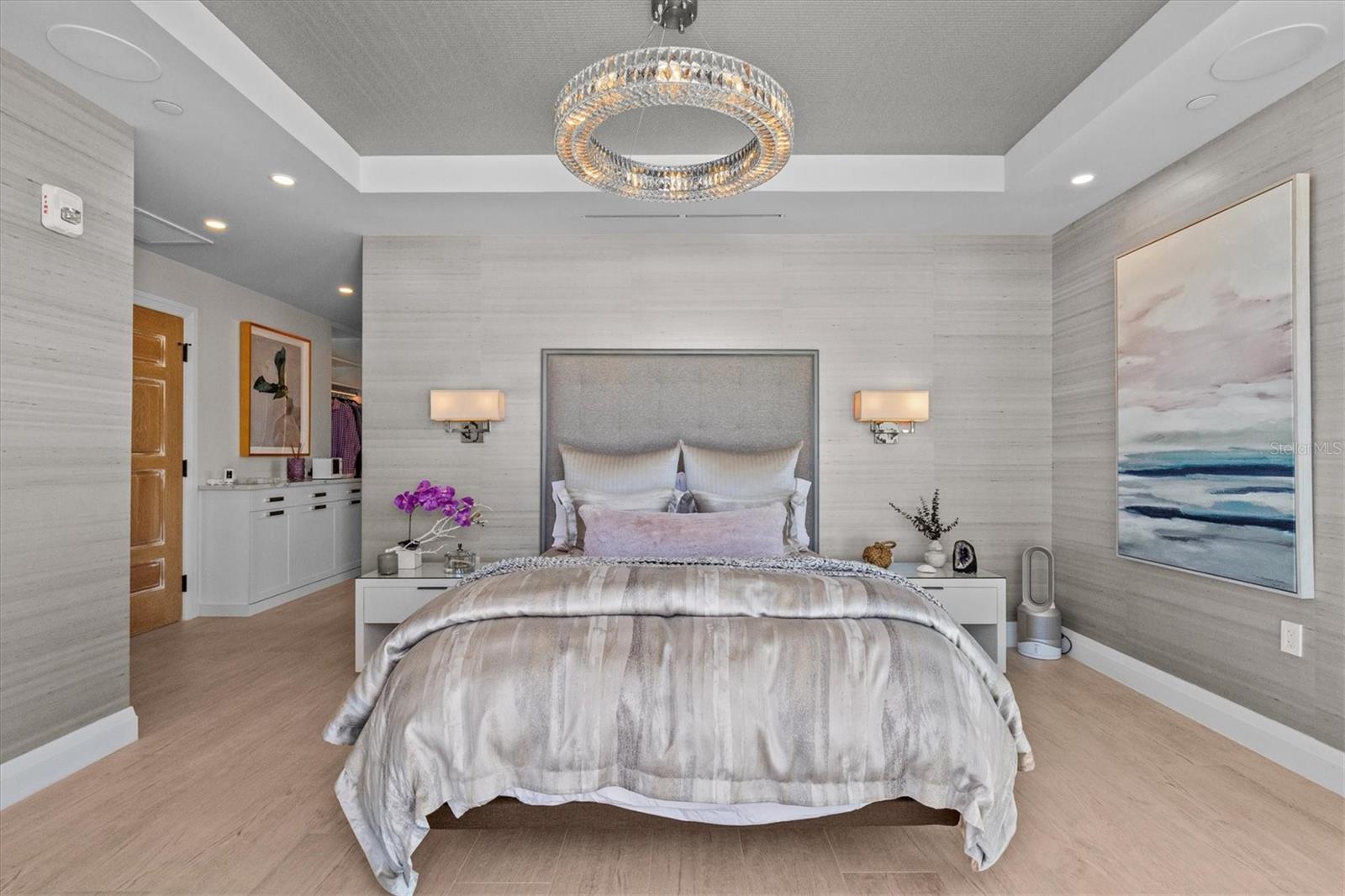 TB8361197 Property Photo