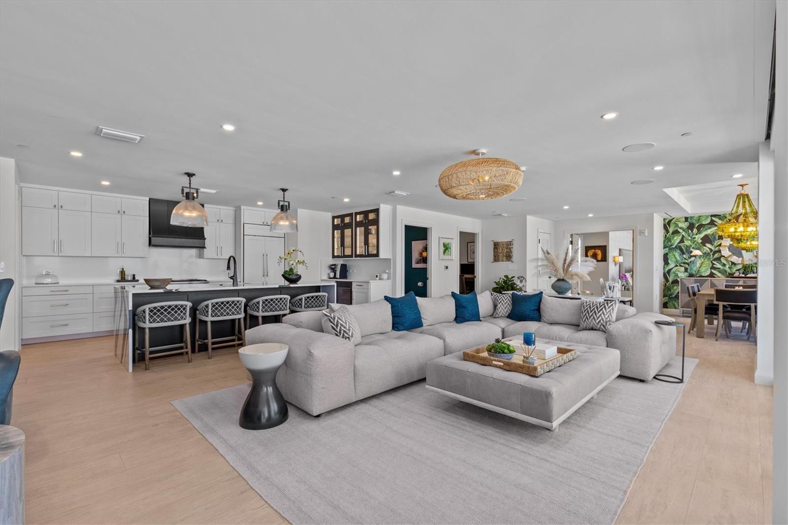 TB8361197 Property Photo