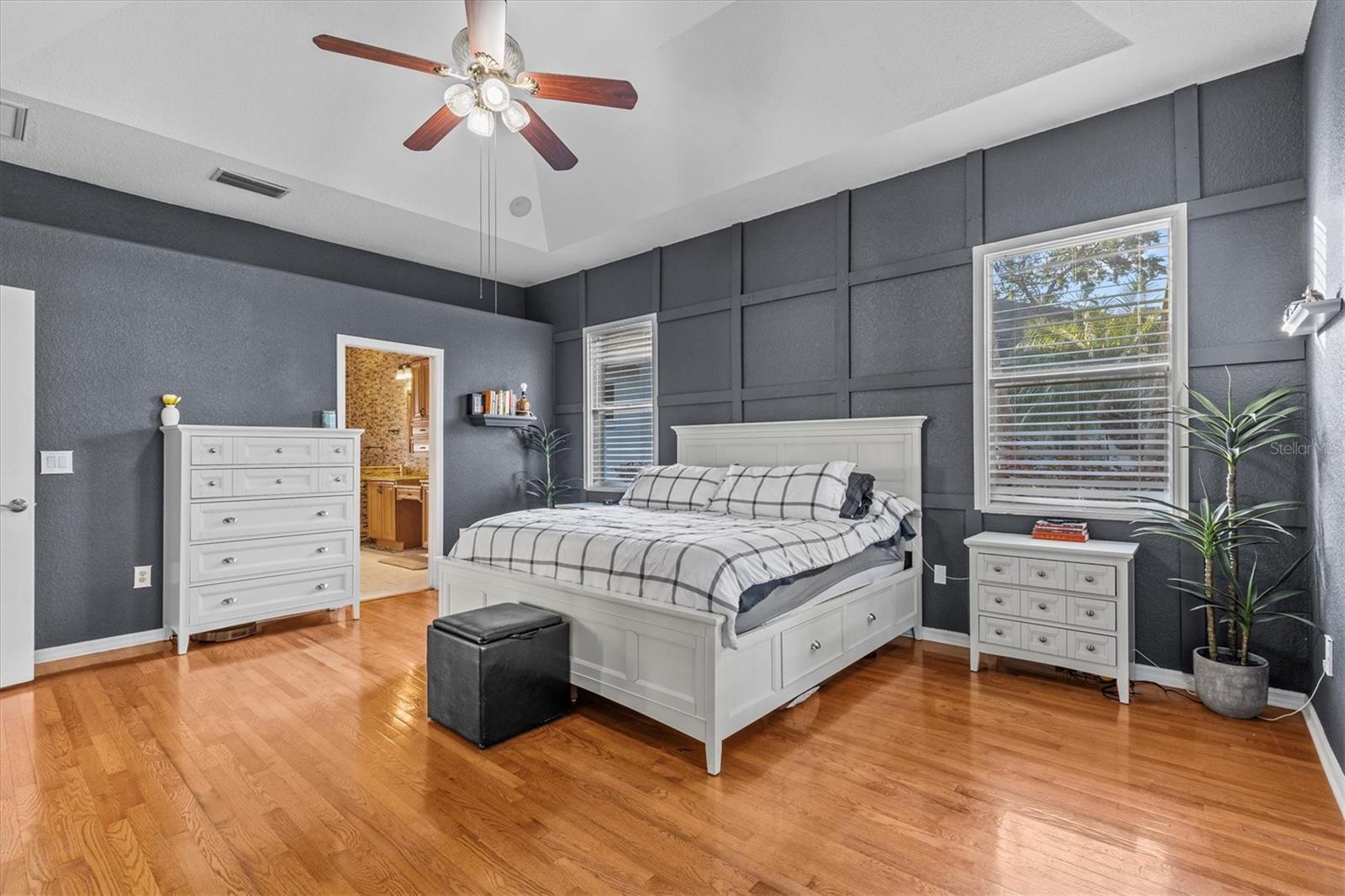 2309 VALRICO FOREST DR, VALRICO, FL, 33594