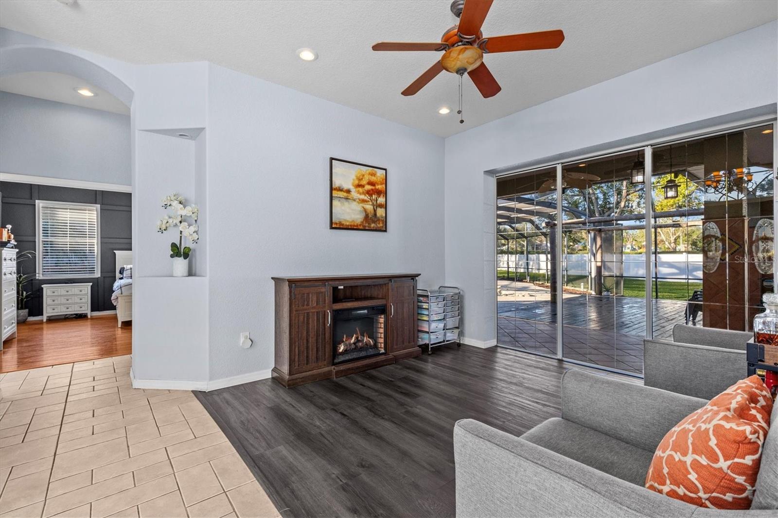 2309 VALRICO FOREST DR, VALRICO, FL, 33594