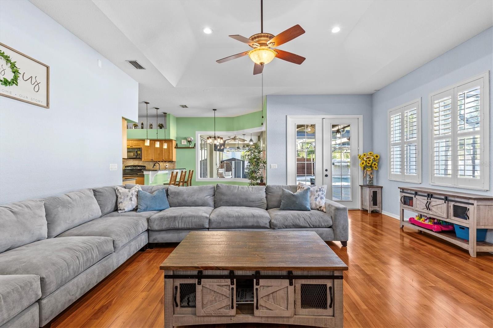 2309 VALRICO FOREST DR, VALRICO, FL, 33594