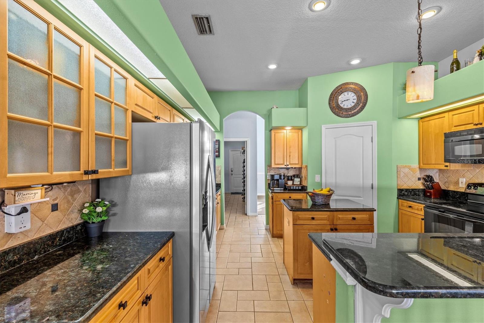 2309 VALRICO FOREST DR, VALRICO, FL, 33594