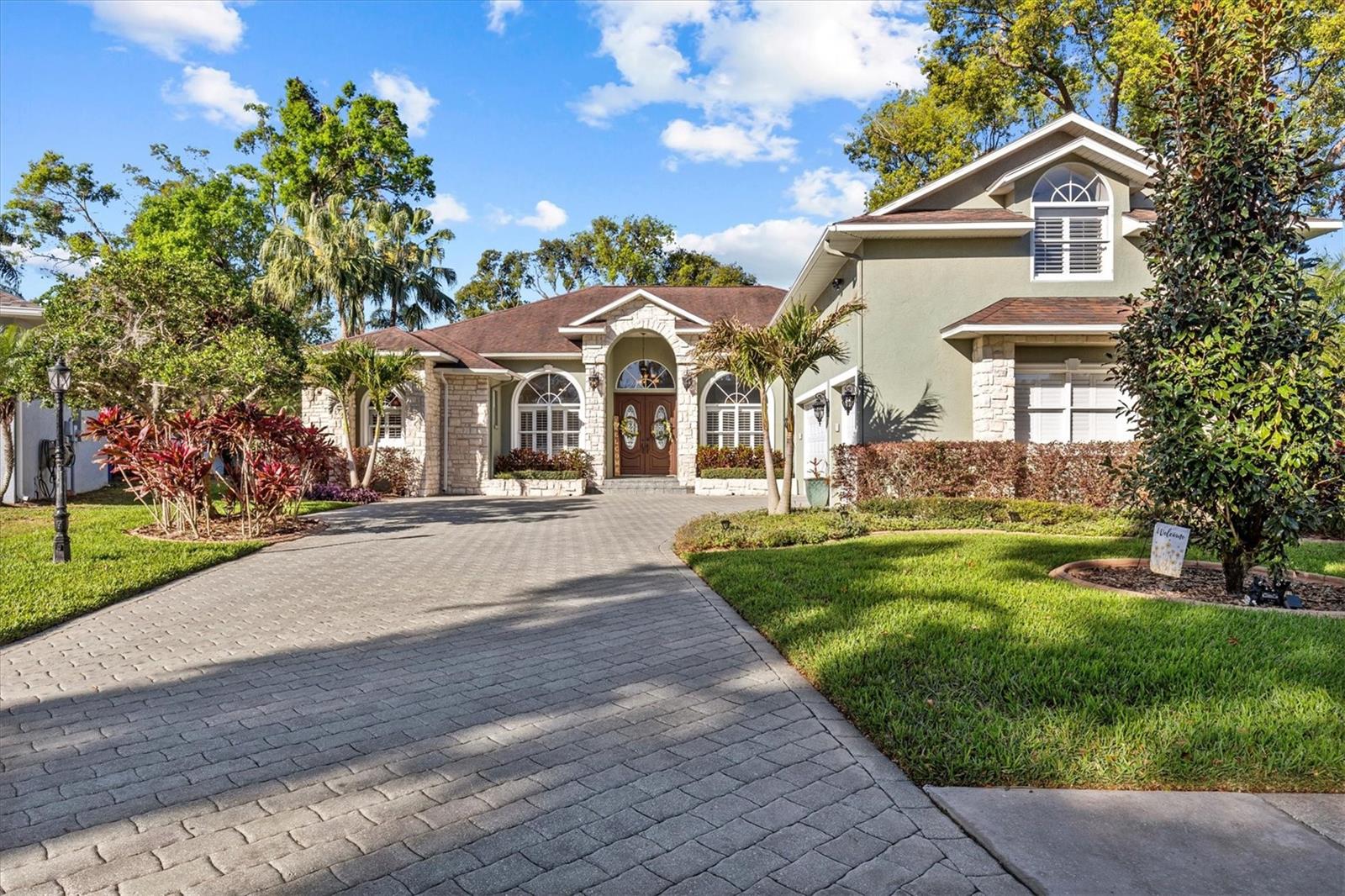 2309 VALRICO FOREST DR, VALRICO, FL, 33594