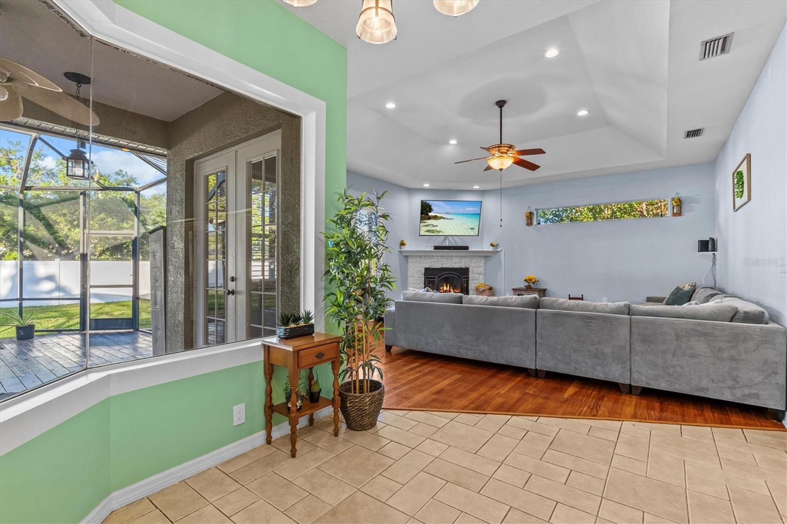 2309 VALRICO FOREST DR, VALRICO, FL, 33594