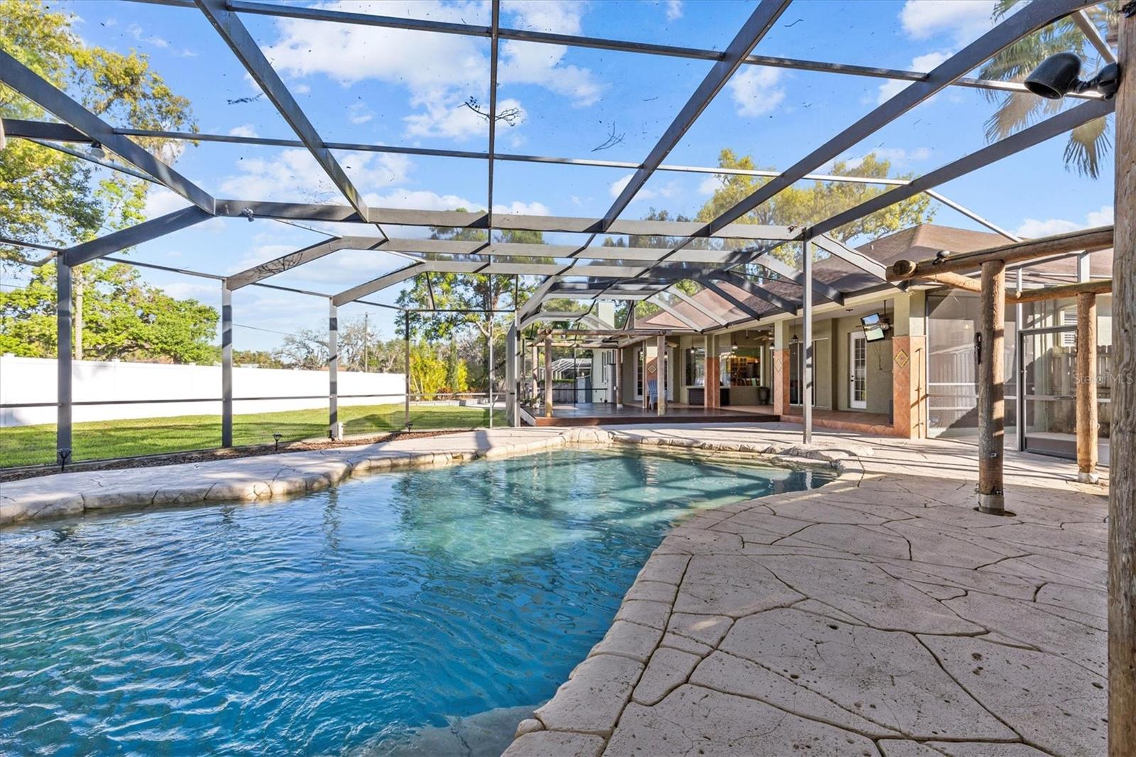 2309 VALRICO FOREST DR, VALRICO, FL, 33594