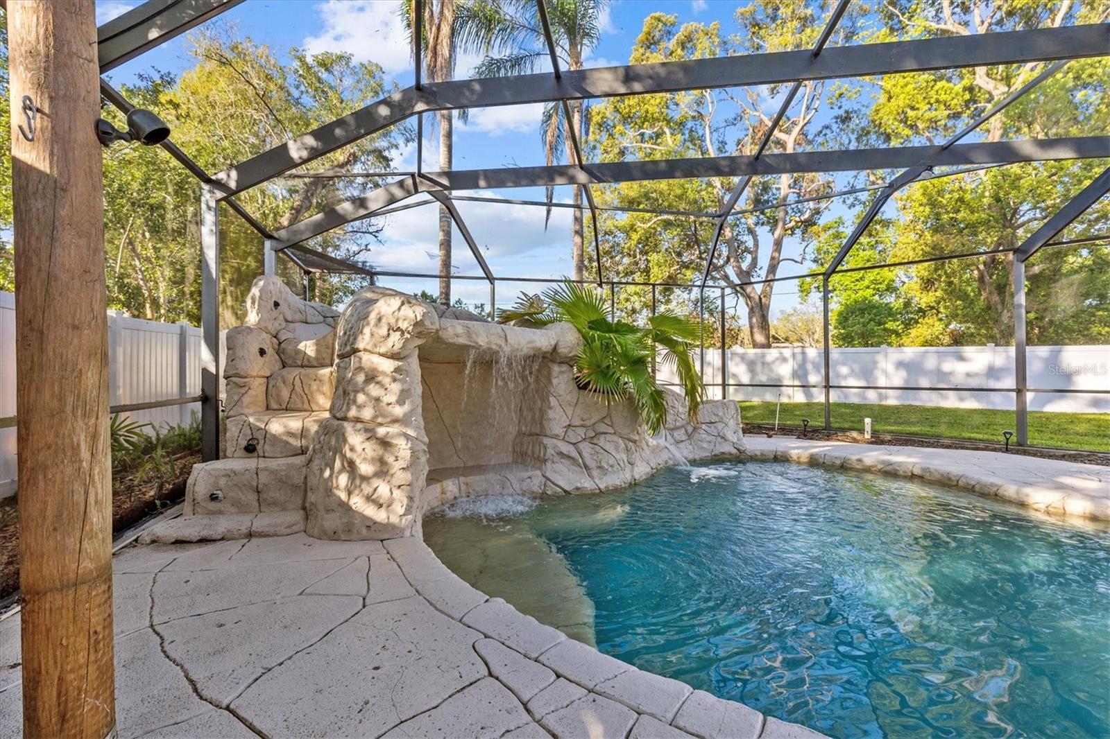 2309 VALRICO FOREST DR, VALRICO, FL, 33594
