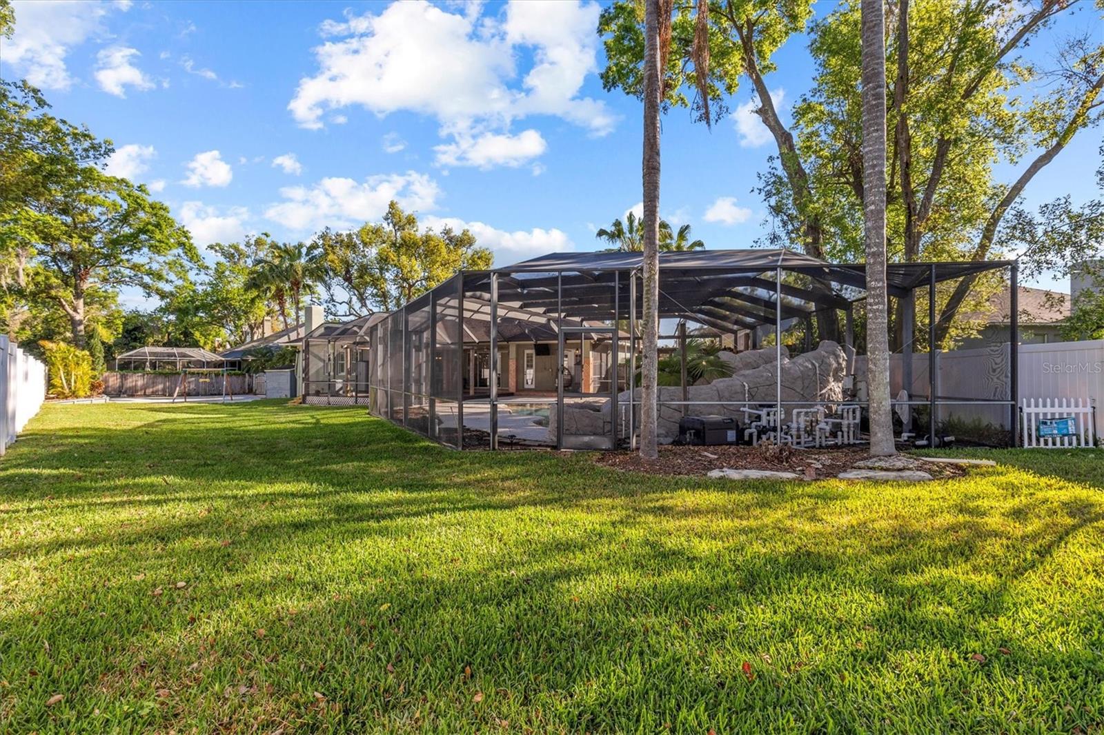 2309 VALRICO FOREST DR, VALRICO, FL, 33594