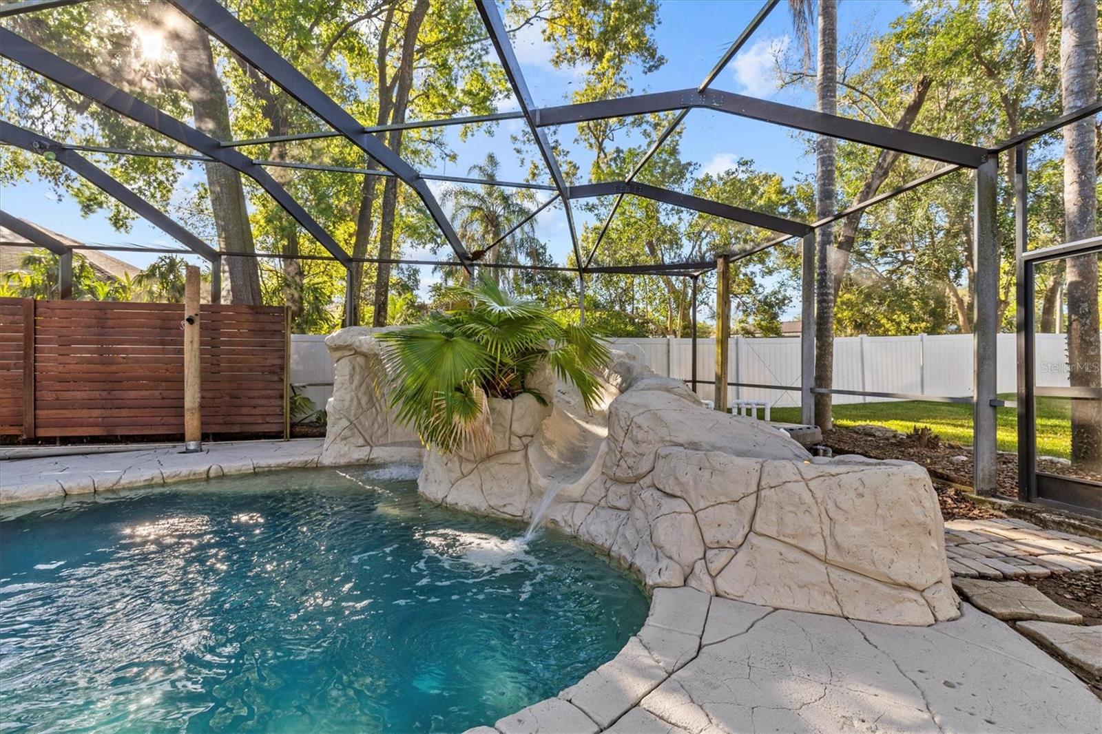 2309 VALRICO FOREST DR, VALRICO, FL, 33594