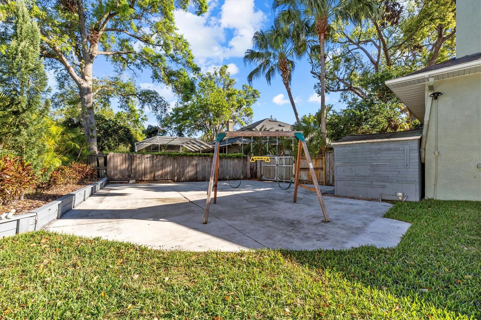 2309 VALRICO FOREST DR, VALRICO, FL, 33594