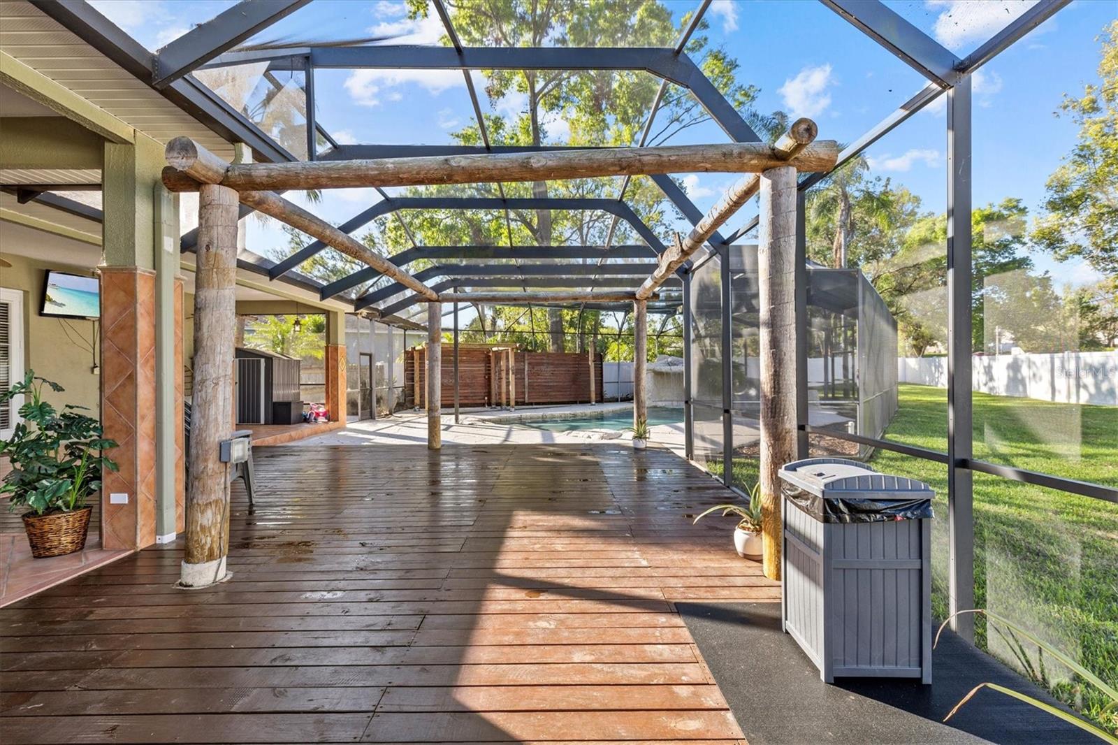 2309 VALRICO FOREST DR, VALRICO, FL, 33594