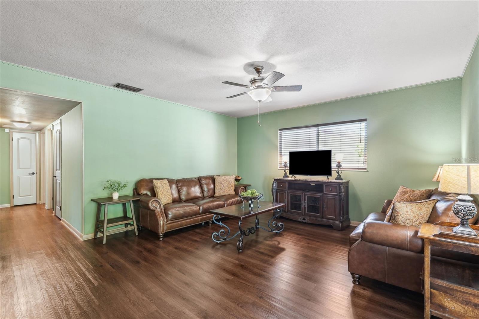 6433 MURRAY HILL DR, TAMPA, FL, 33615