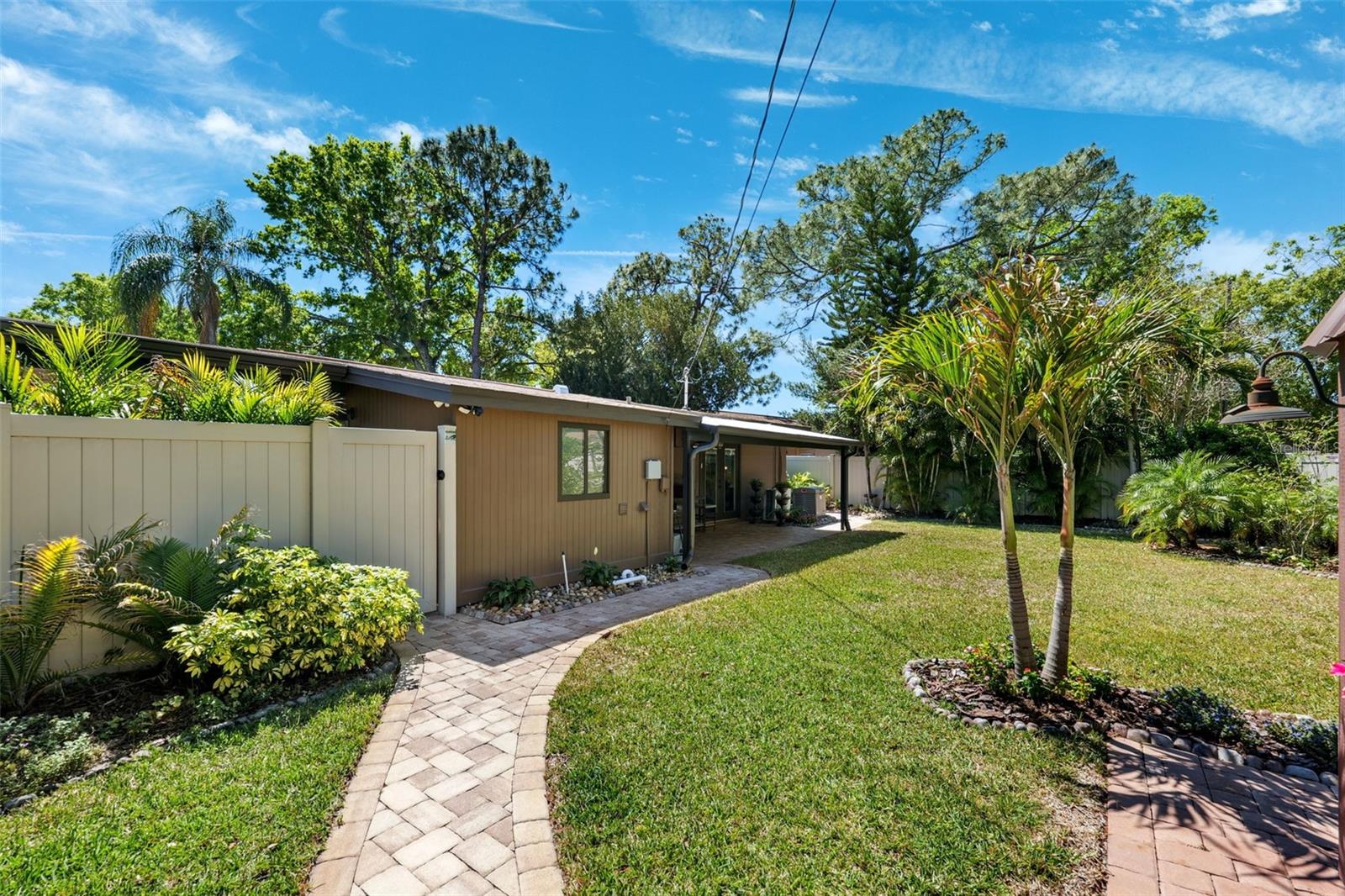 6433 MURRAY HILL DR, TAMPA, FL, 33615