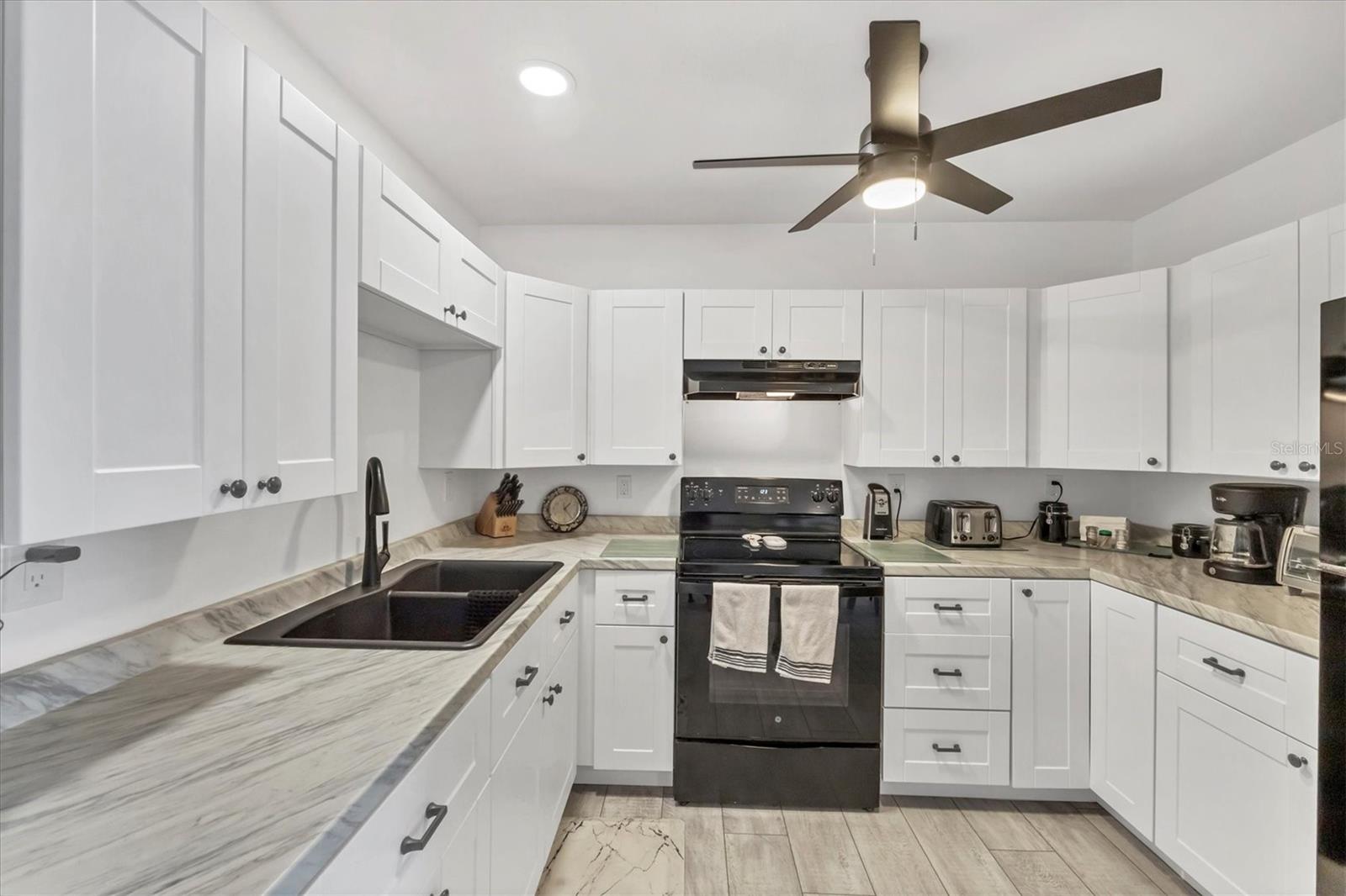6392 COLISEUM BLVD, PORT CHARLOTTE, FL, 33981