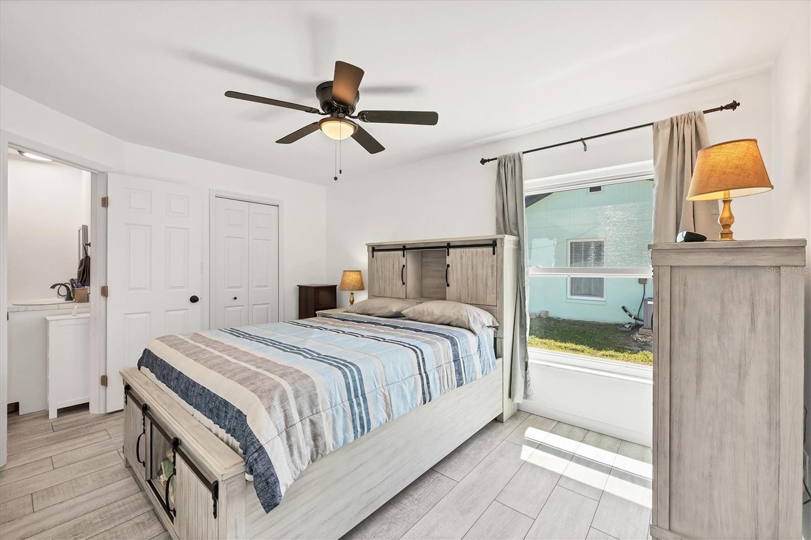 6392 COLISEUM BLVD, PORT CHARLOTTE, FL, 33981