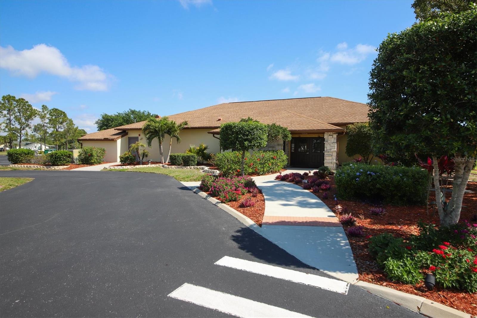 6392 COLISEUM BLVD, PORT CHARLOTTE, FL, 33981