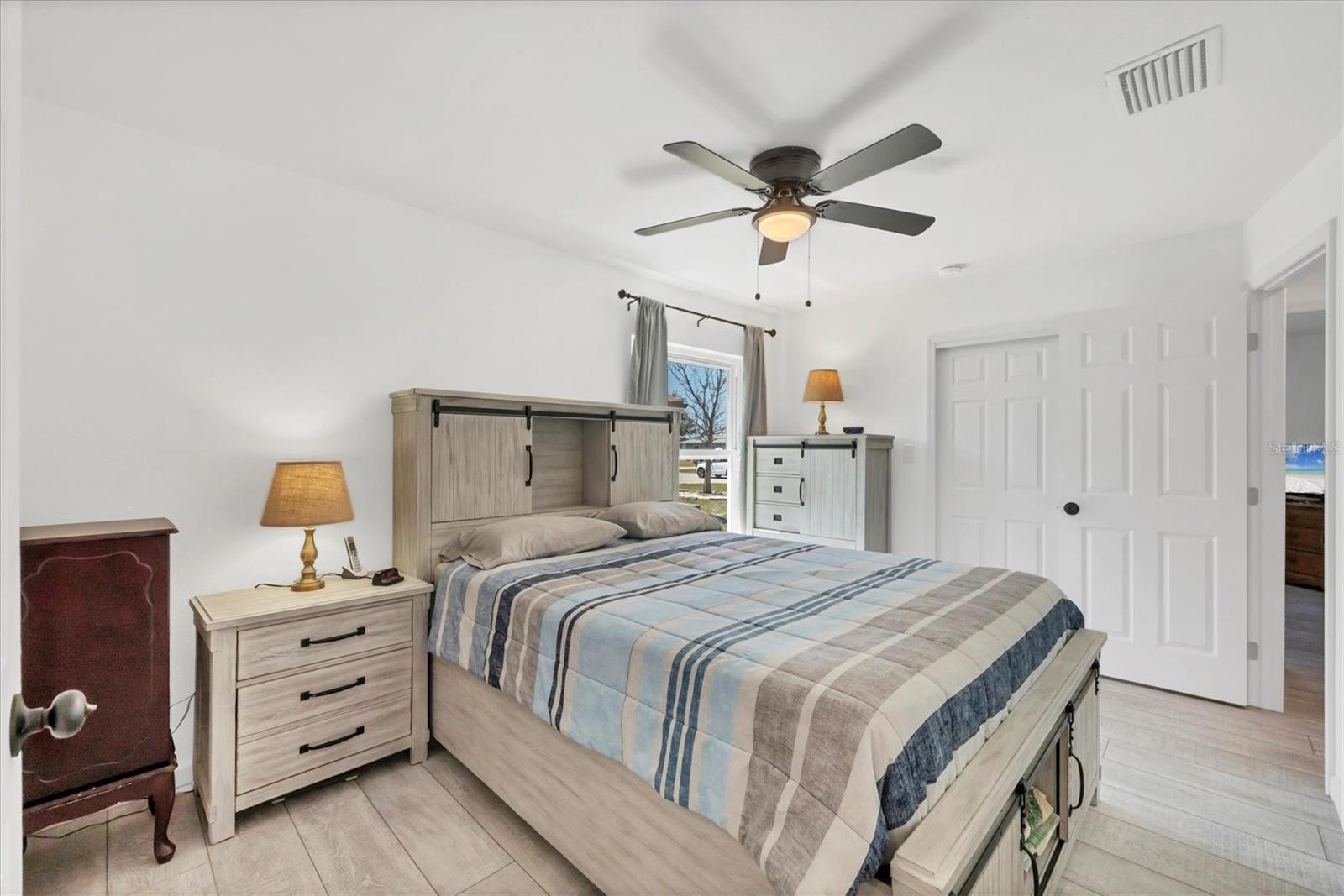 6392 COLISEUM BLVD, PORT CHARLOTTE, FL, 33981