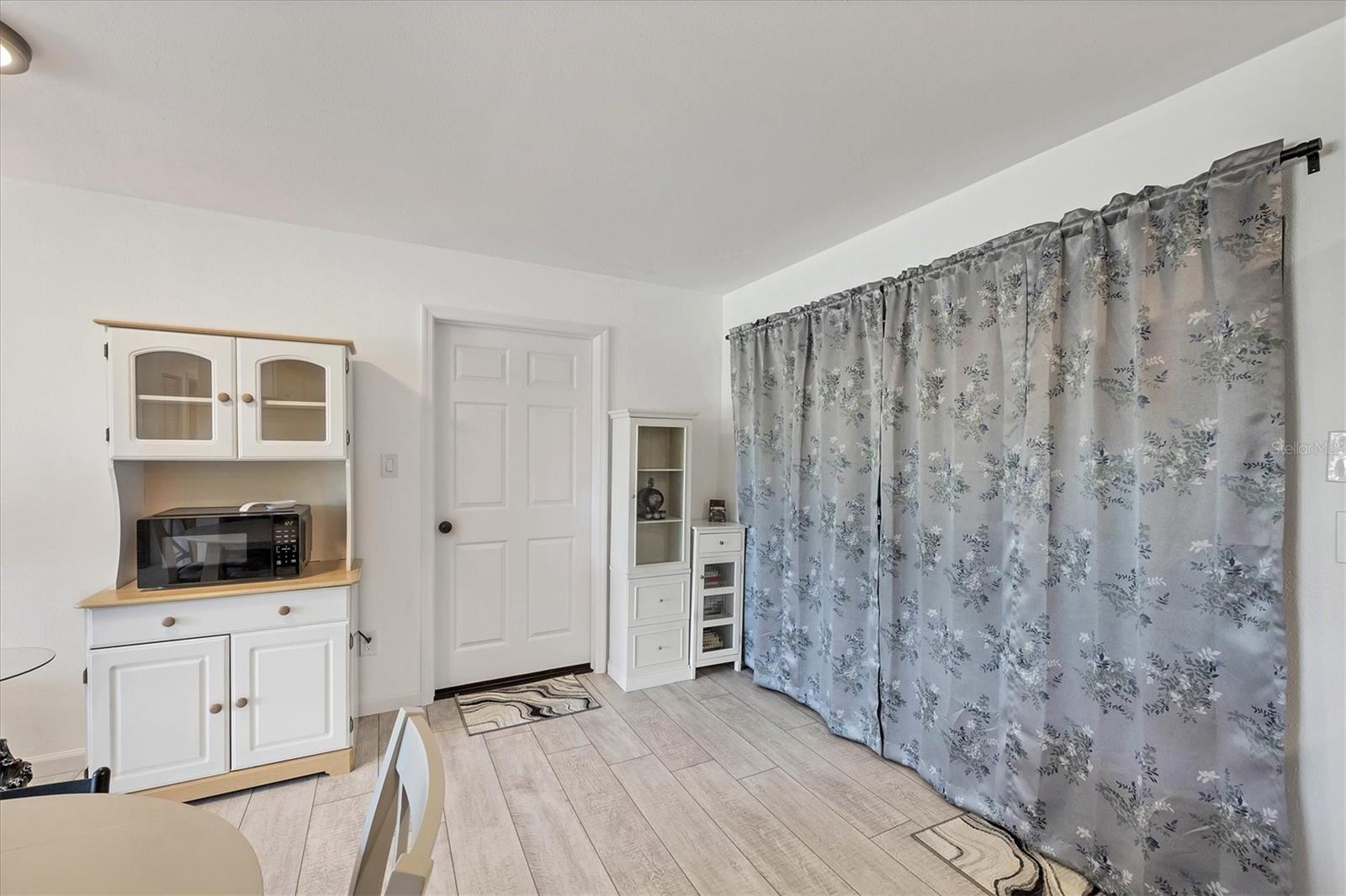 6392 COLISEUM BLVD, PORT CHARLOTTE, FL, 33981