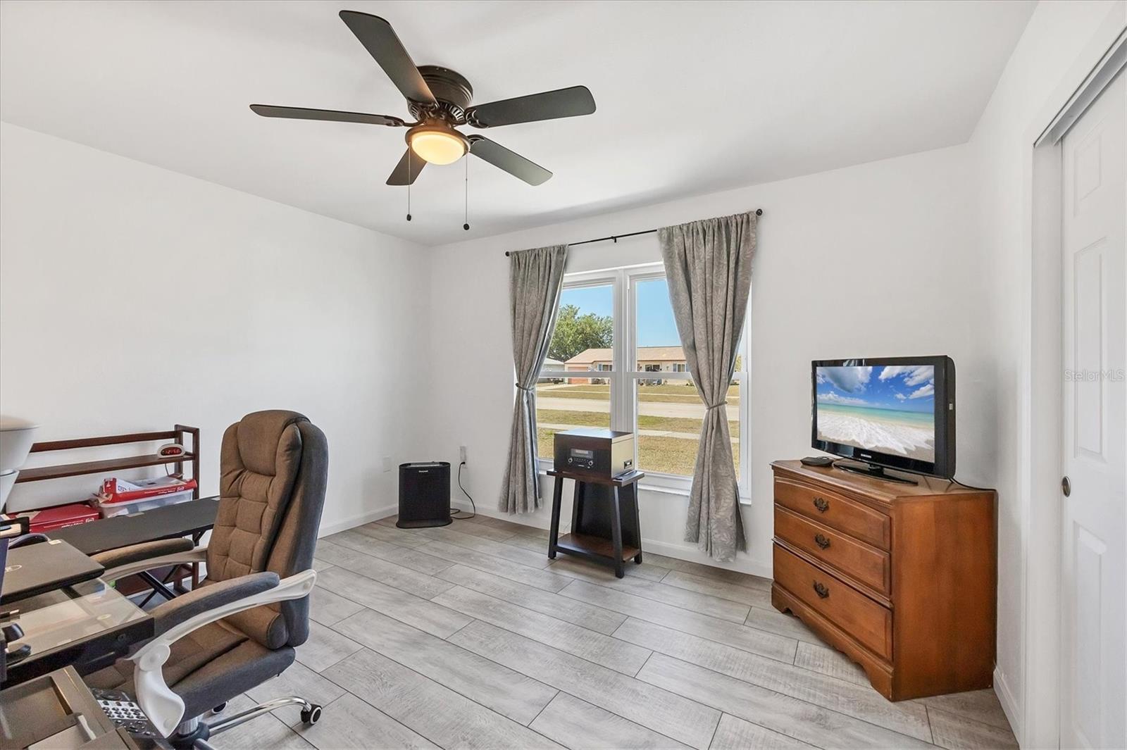 6392 COLISEUM BLVD, PORT CHARLOTTE, FL, 33981