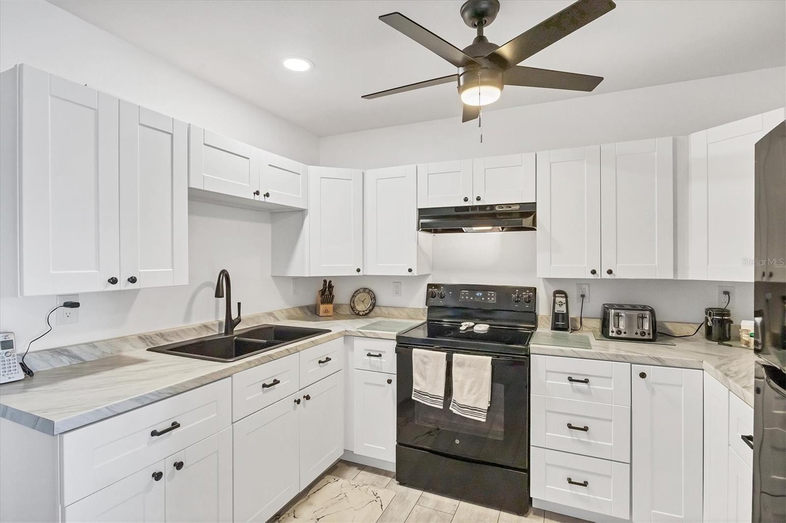 6392 COLISEUM BLVD, PORT CHARLOTTE, FL, 33981