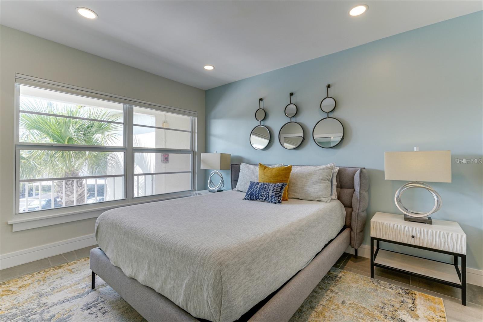 4420 EXETER DR #302, LONGBOAT KEY, FL, 34228