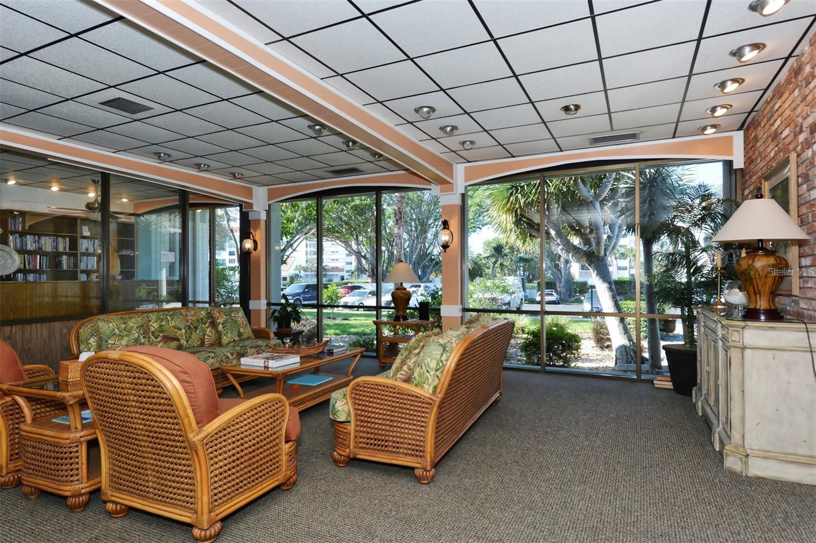 4420 EXETER DR #302, LONGBOAT KEY, FL, 34228