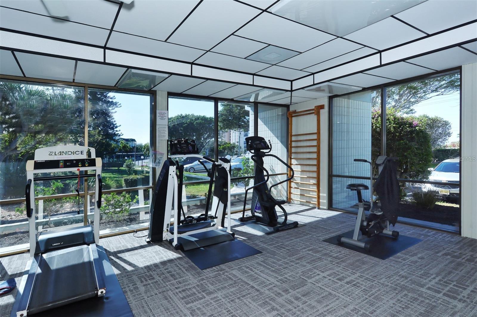 4420 EXETER DR #302, LONGBOAT KEY, FL, 34228