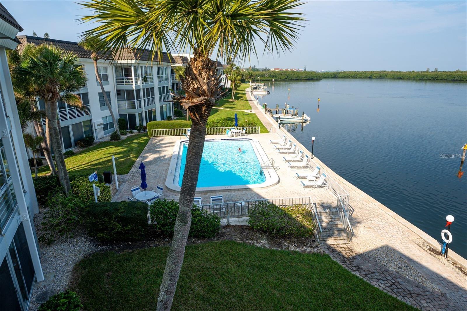 4420 EXETER DR #302, LONGBOAT KEY, FL, 34228