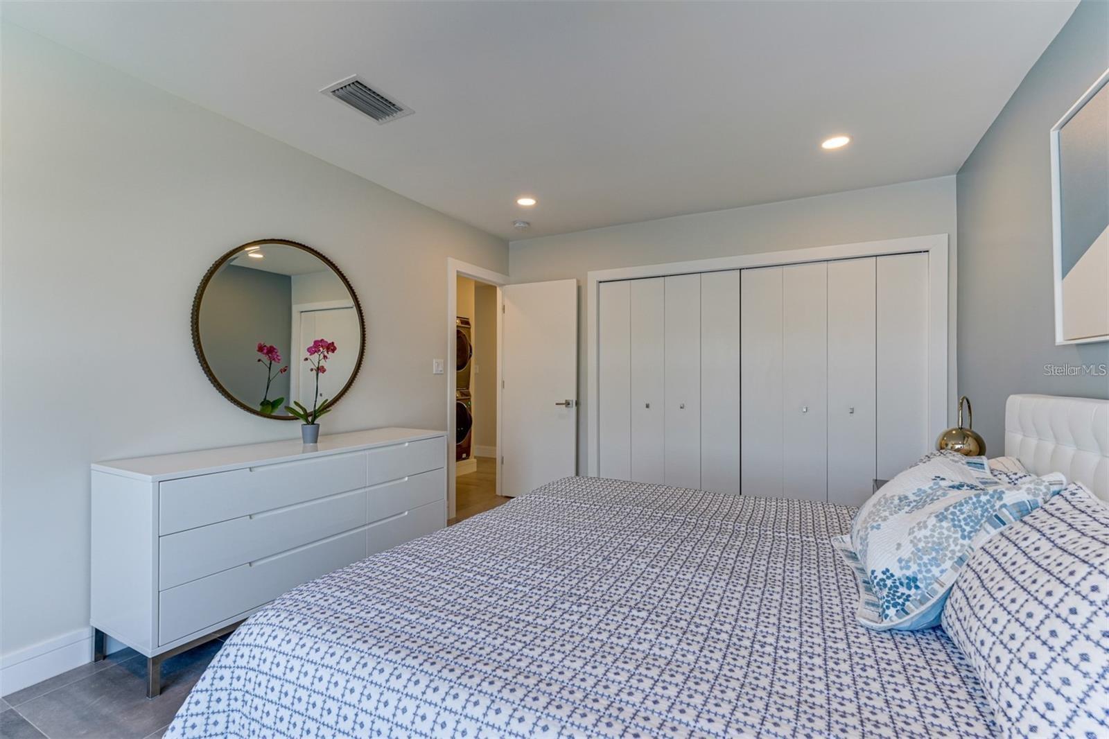 4420 EXETER DR #302, LONGBOAT KEY, FL, 34228