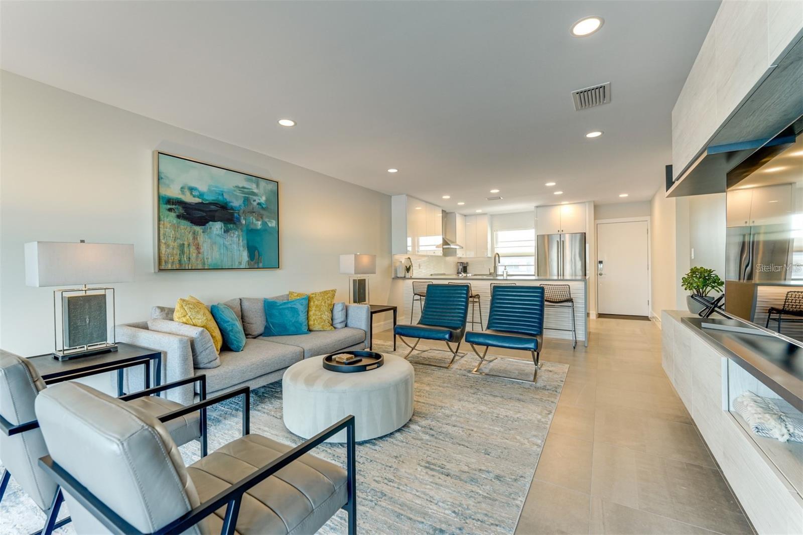 4420 EXETER DR #302, LONGBOAT KEY, FL, 34228
