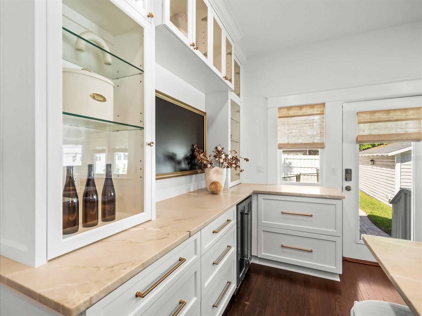 803 S PACKWOOD AVE, TAMPA, FL, 33606