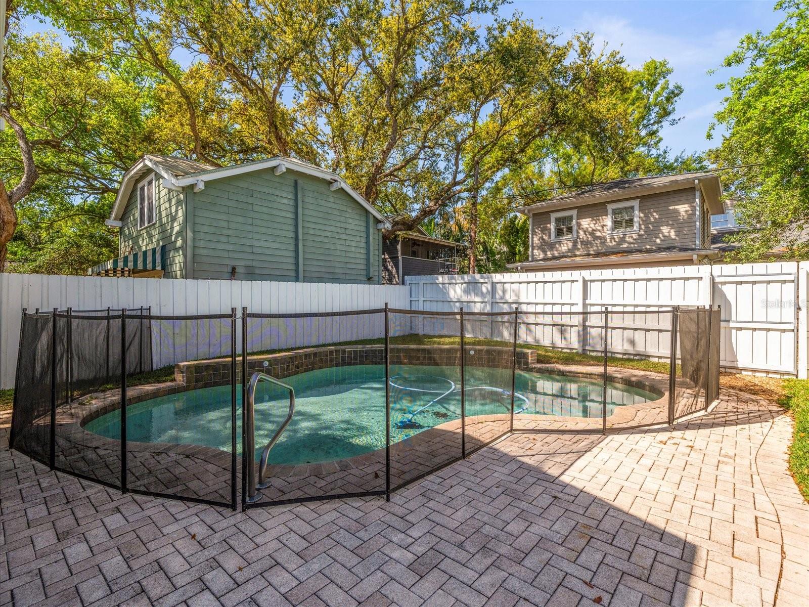 803 S PACKWOOD AVE, TAMPA, FL, 33606