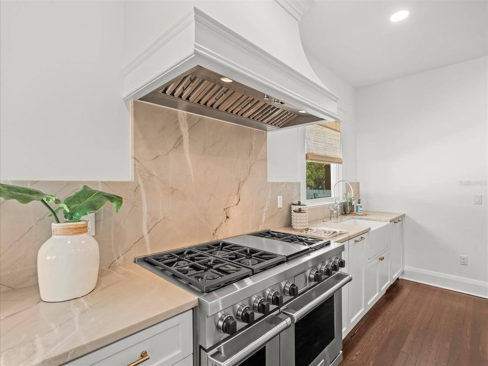 803 S PACKWOOD AVE, TAMPA, FL, 33606