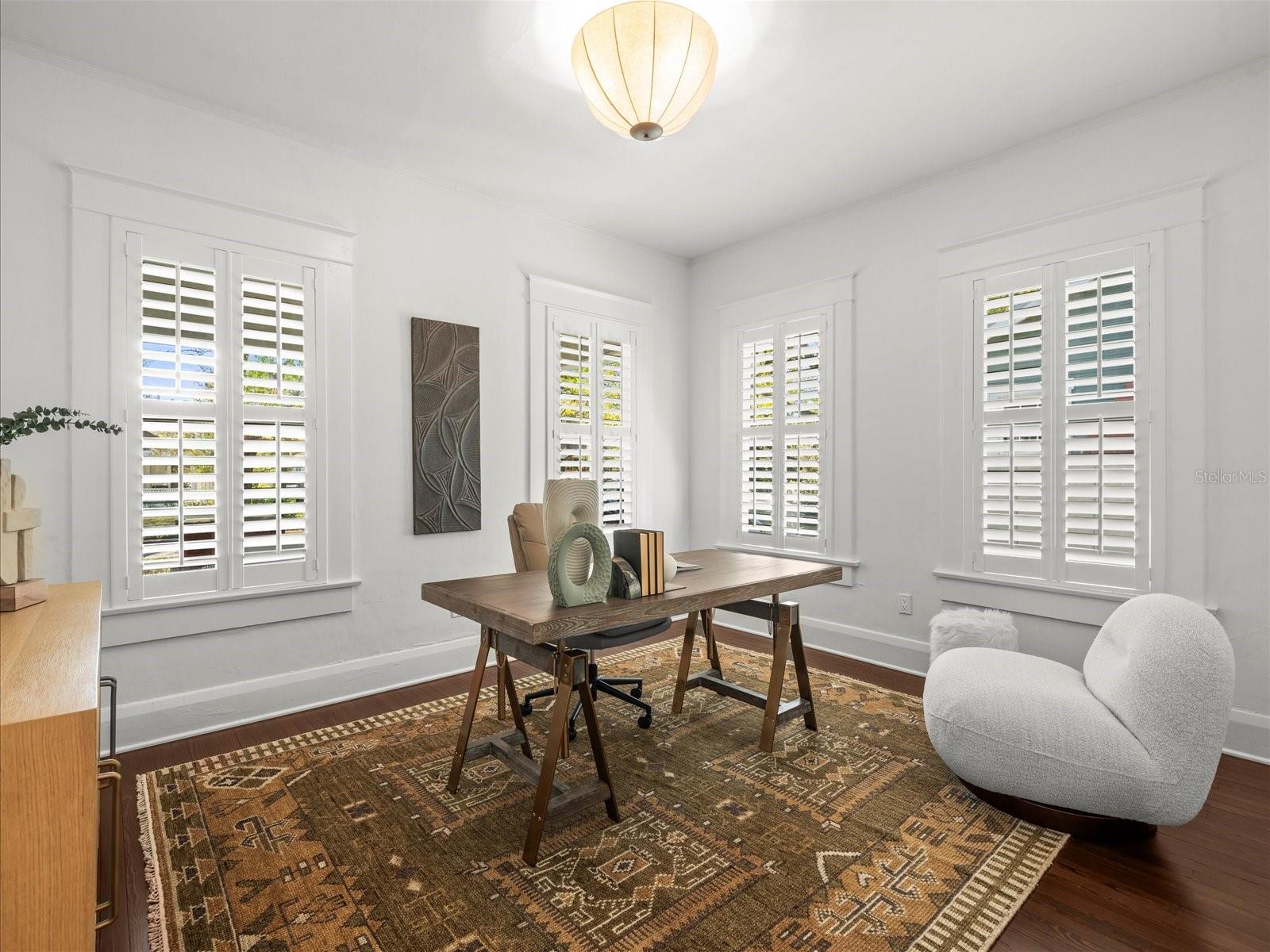 803 S PACKWOOD AVE, TAMPA, FL, 33606