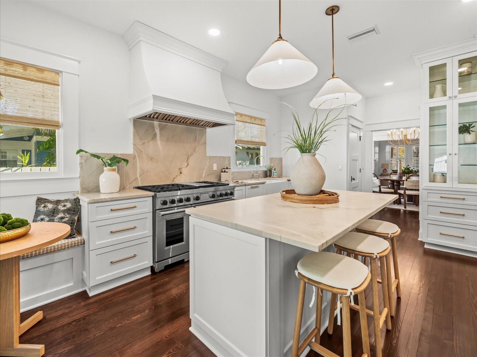 803 S PACKWOOD AVE, TAMPA, FL, 33606