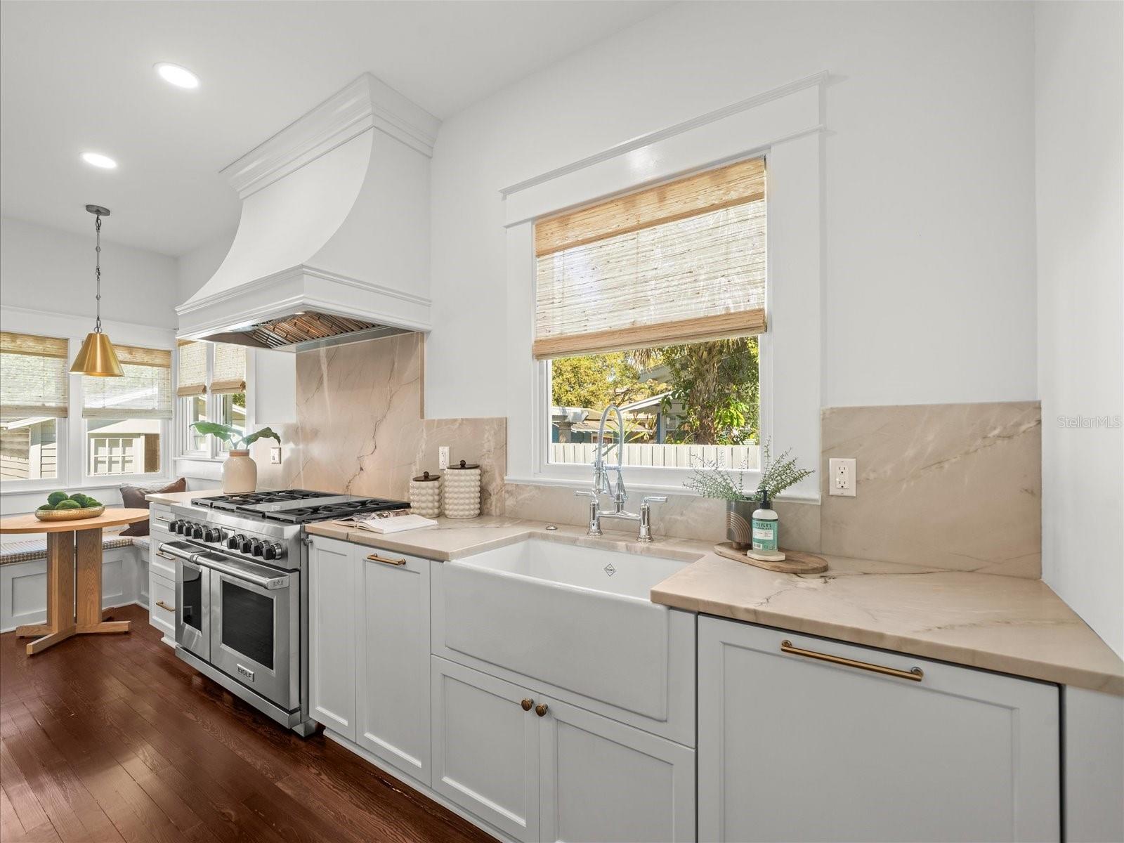 803 S PACKWOOD AVE, TAMPA, FL, 33606