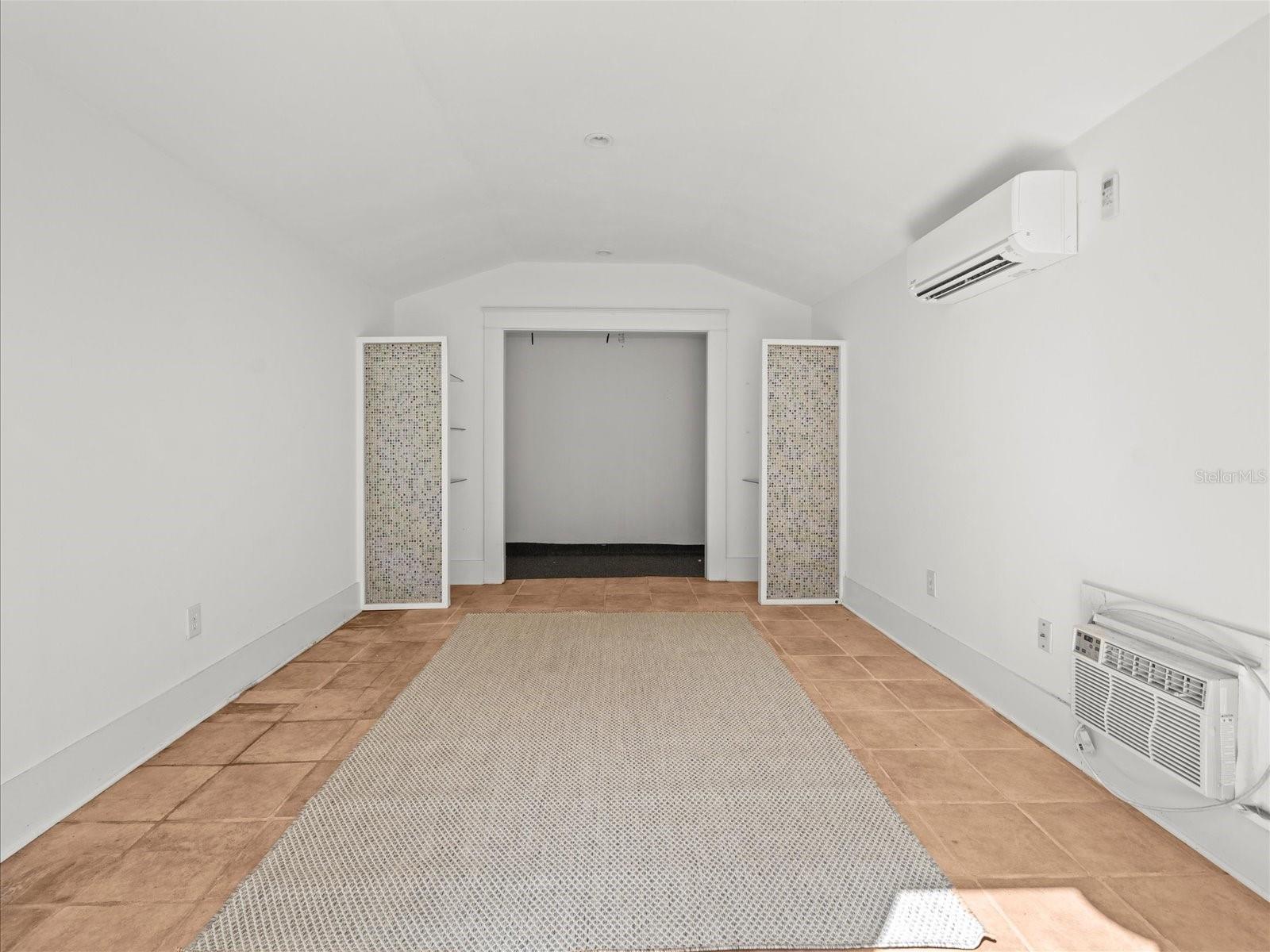 803 S PACKWOOD AVE, TAMPA, FL, 33606