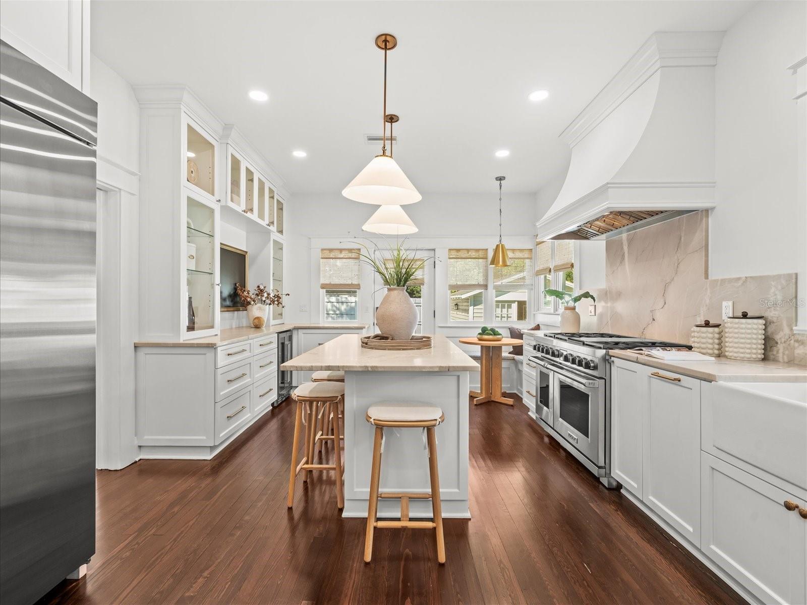 803 S PACKWOOD AVE, TAMPA, FL, 33606