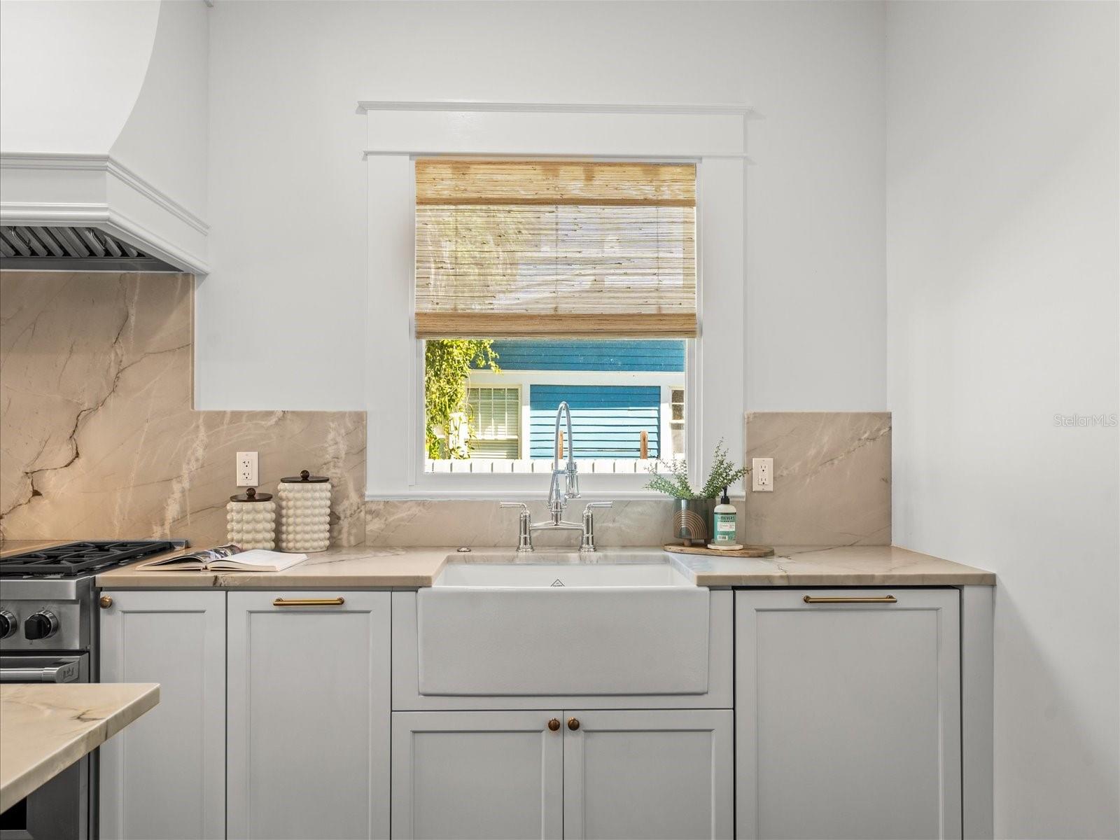 803 S PACKWOOD AVE, TAMPA, FL, 33606