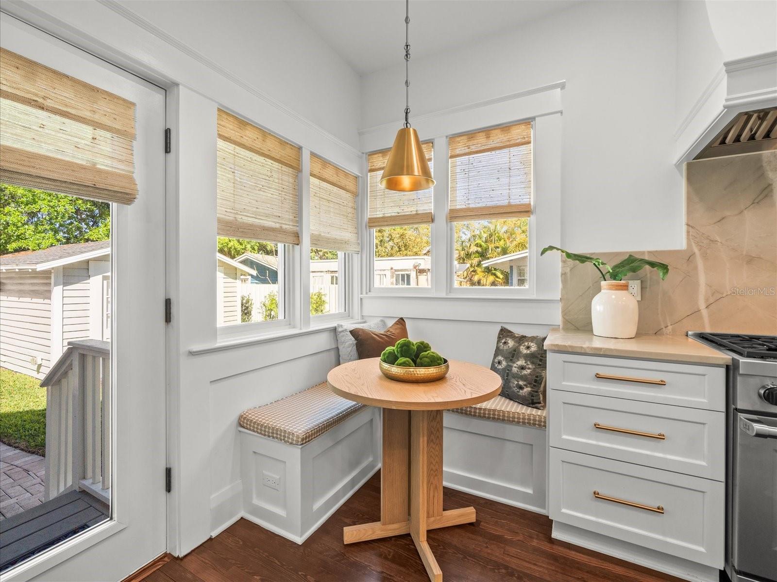 803 S PACKWOOD AVE, TAMPA, FL, 33606