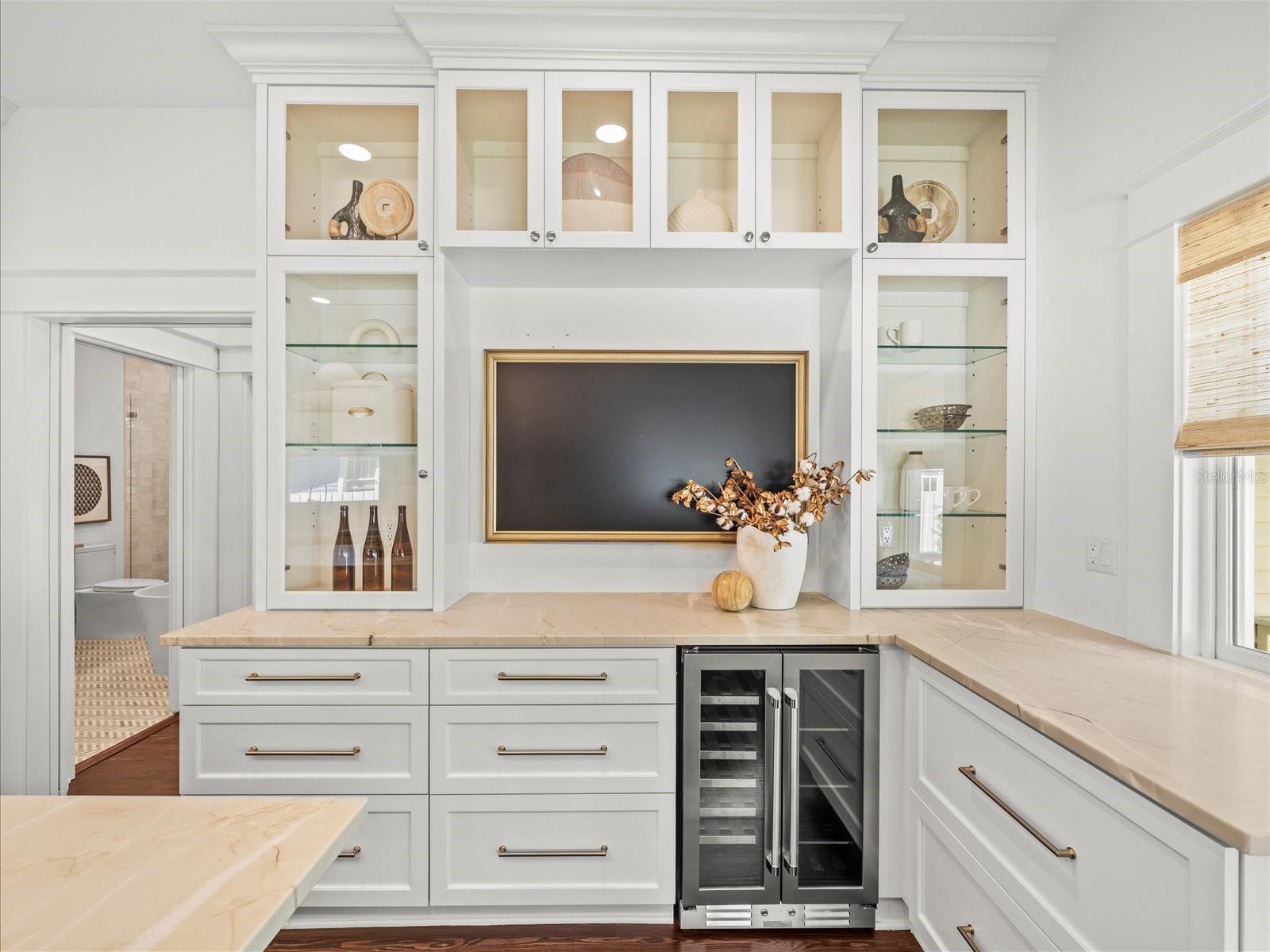 803 S PACKWOOD AVE, TAMPA, FL, 33606