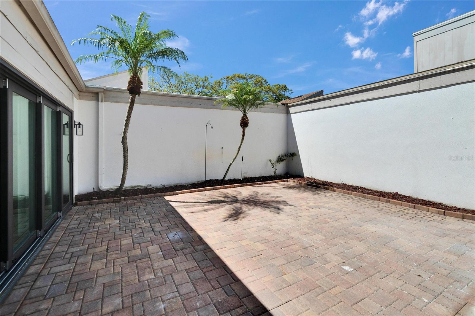 370 S WOODLANDS DR, OLDSMAR, FL, 34677